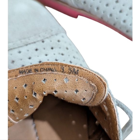 Dolce Vita Women's Beige Perforated Suede Oxford Shoes Size 8.5 - Picture 5 of 6